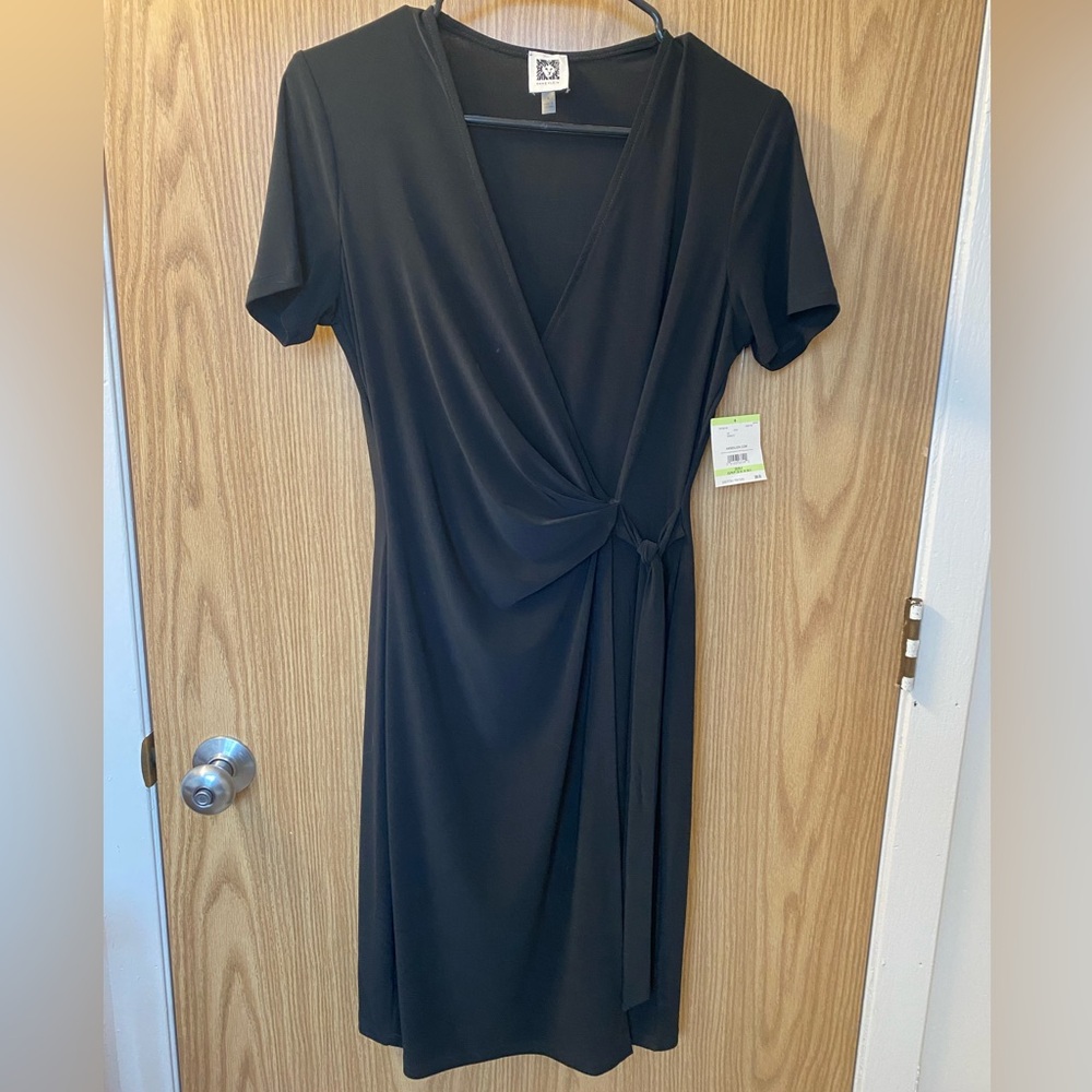 Elegant Anne Klein Black Wrap Dress size 4